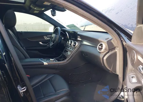 2019 Mercedes-Benz C 300 from USA, damaged, VIN 55SWF8DBXKU310825